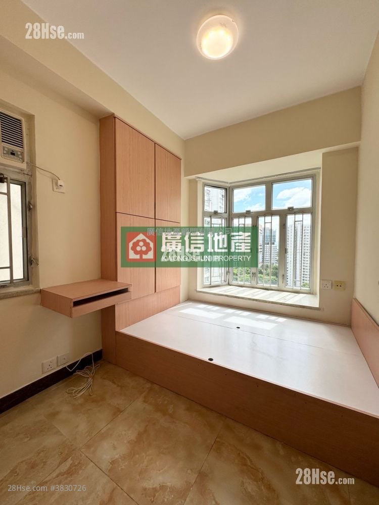 Shun On Building Rental 2 Bedrooms , 1 Bathroom 321 ft²