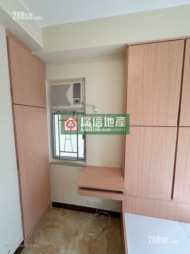 Shun On Building Rental 2 Bedrooms , 1 Bathroom 321 ft²
