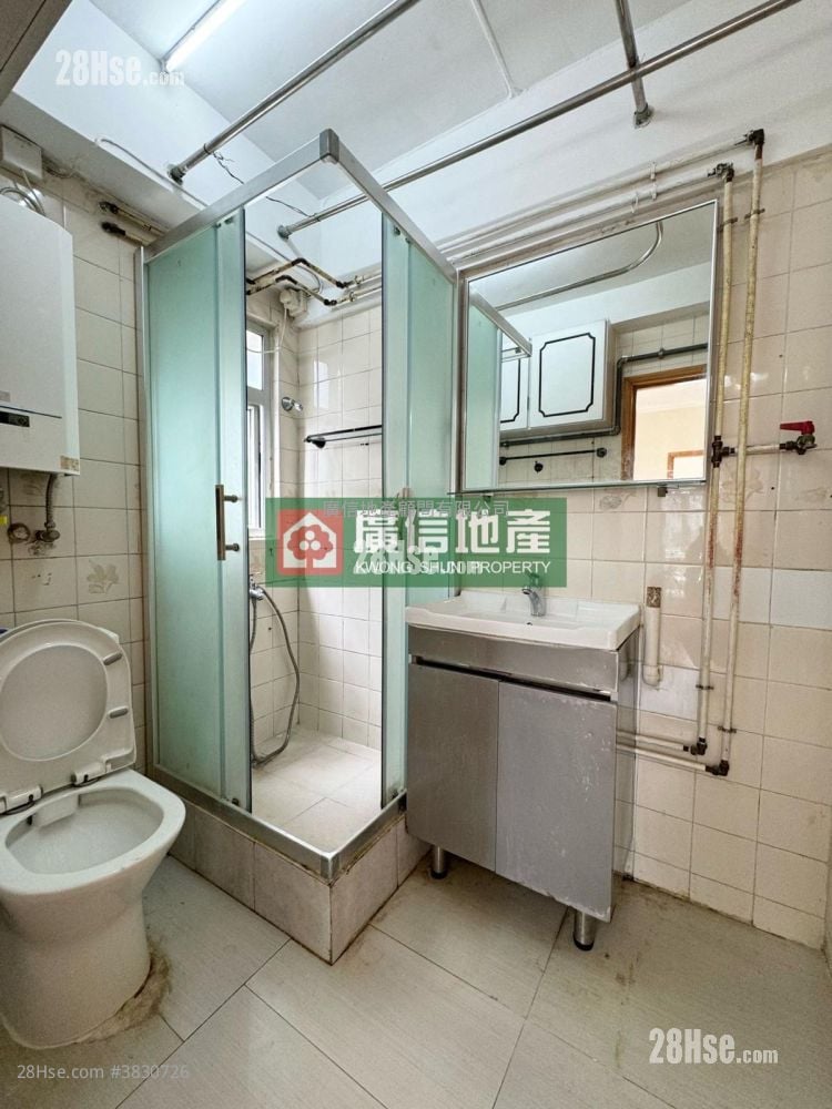 Shun On Building Rental 2 Bedrooms , 1 Bathroom 321 ft²
