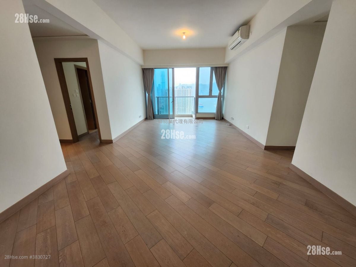Cullinan West Sell 4 Bedrooms , 3 Bathrooms 1,327 ft²