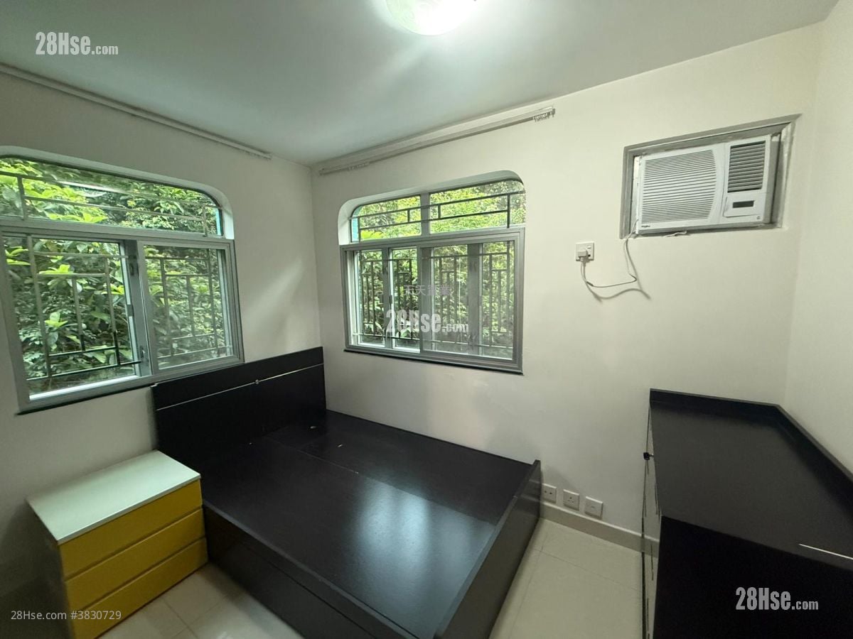 Sai Sha Road Village Sell 3 Bedrooms , 1 Bathroom 700 ft²