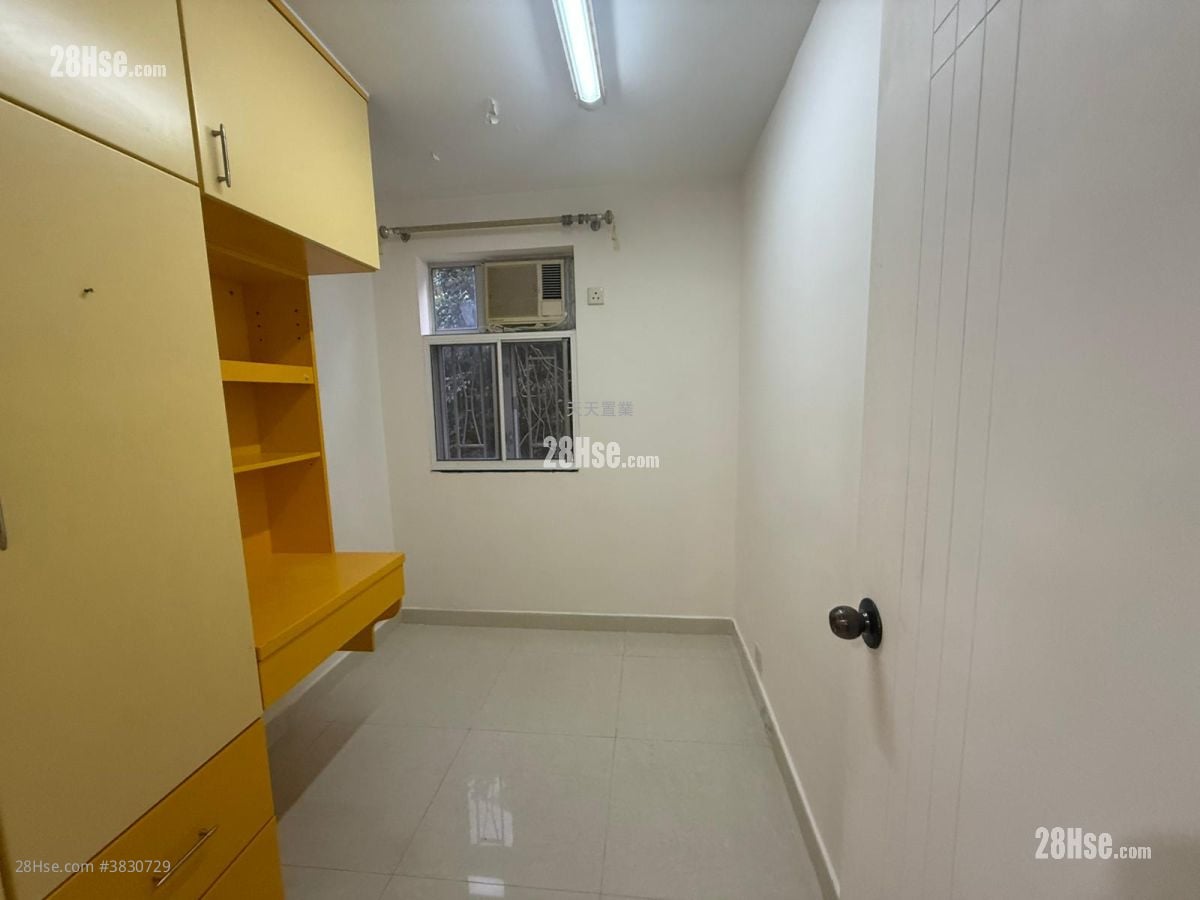 Sai Sha Road Village Sell 3 Bedrooms , 1 Bathroom 700 ft²