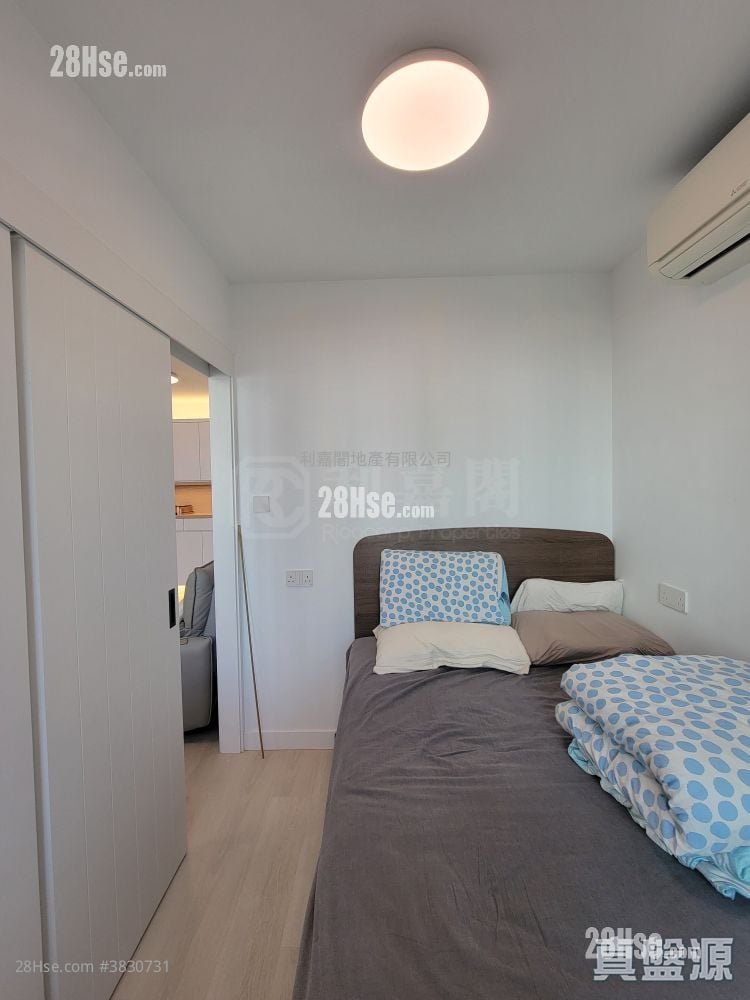 Hoi Lok Court Sell 2 Bedrooms , 1 Bathroom 394 ft²