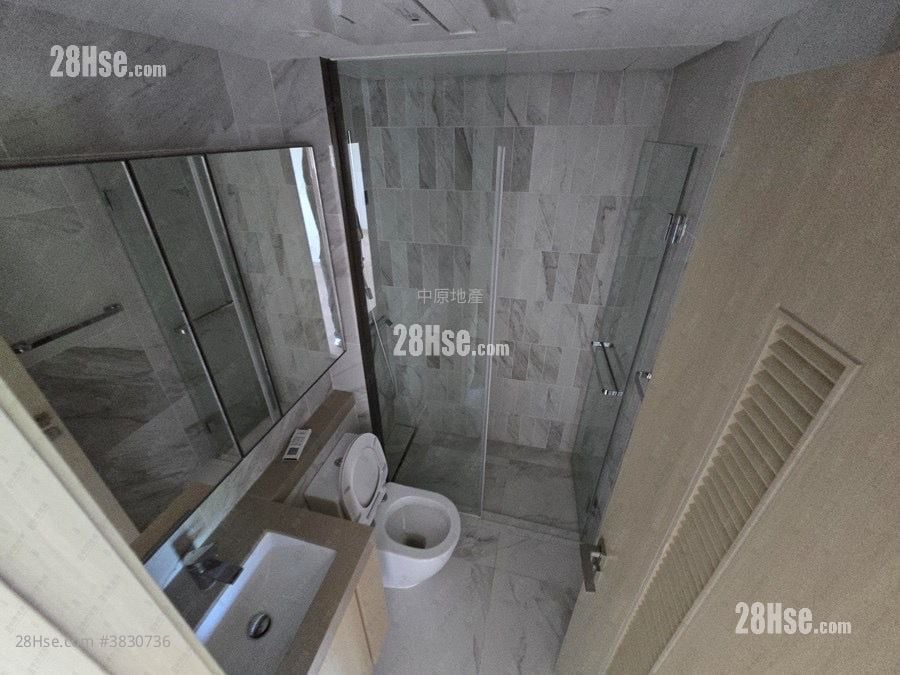 bathroom: Mount Regency Sell 2 Bedrooms 414 ft²