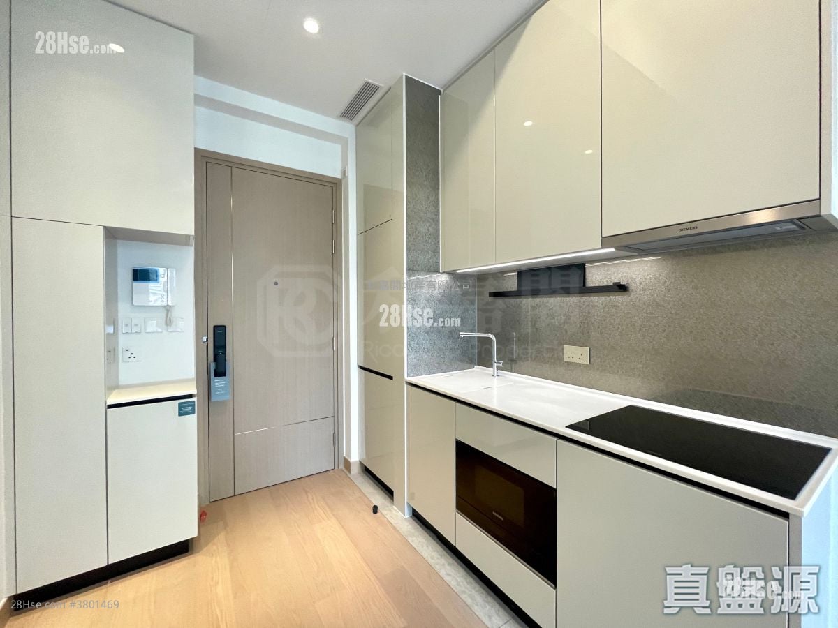 Seasons Place Sell 1 Bedroom , 1 Bathroom 322 ft²