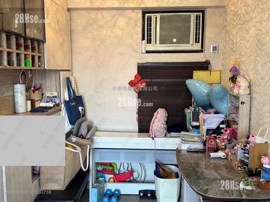 Sunshine City Sell 3 Bedrooms , 2 Bathrooms 519 ft²