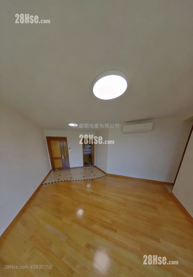 Royal Ascot Sell 3 Bedrooms , 2 Bathrooms 974 ft²