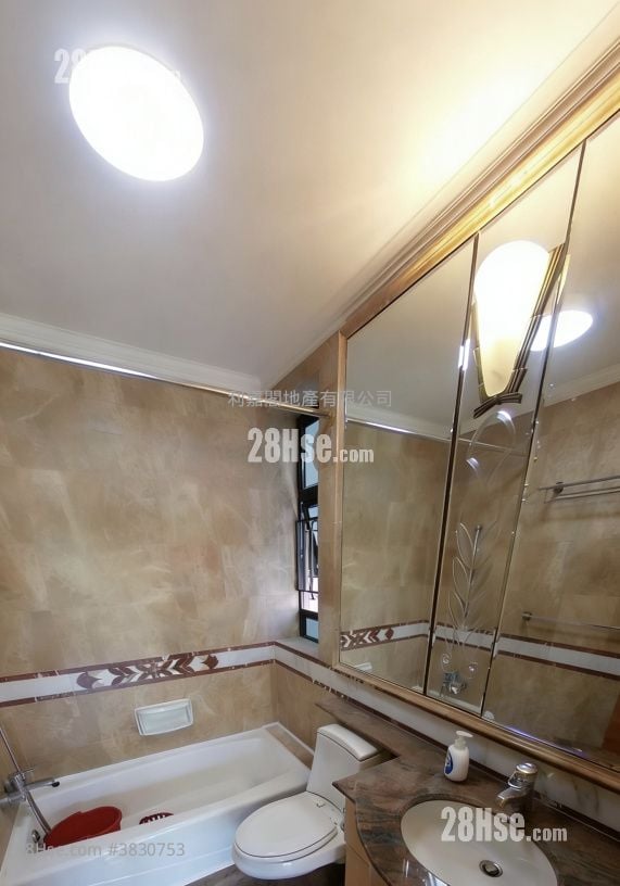 Royal Ascot Sell 3 Bedrooms , 2 Bathrooms 974 ft²