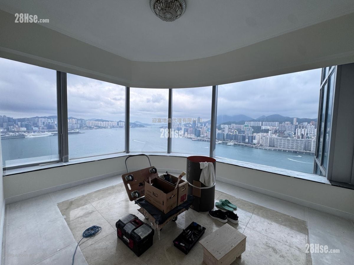 Harbourfront Landmark Sell 4 Bedrooms , 3 Bathrooms 1,963 ft²