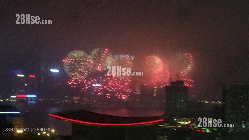 半岛豪庭 售盘 3 房 1,063 平方尺