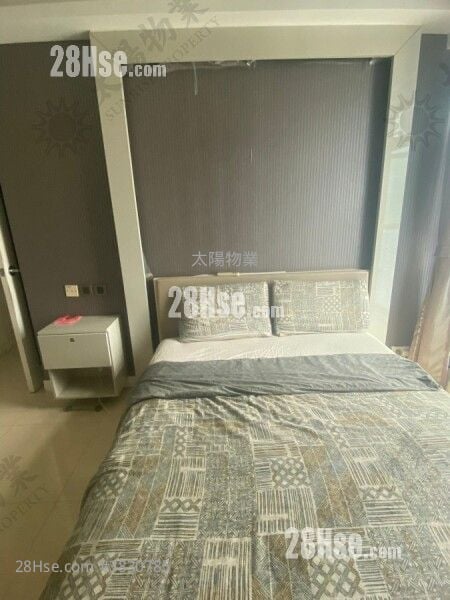 半岛豪庭 售盘 3 房 1,063 平方尺