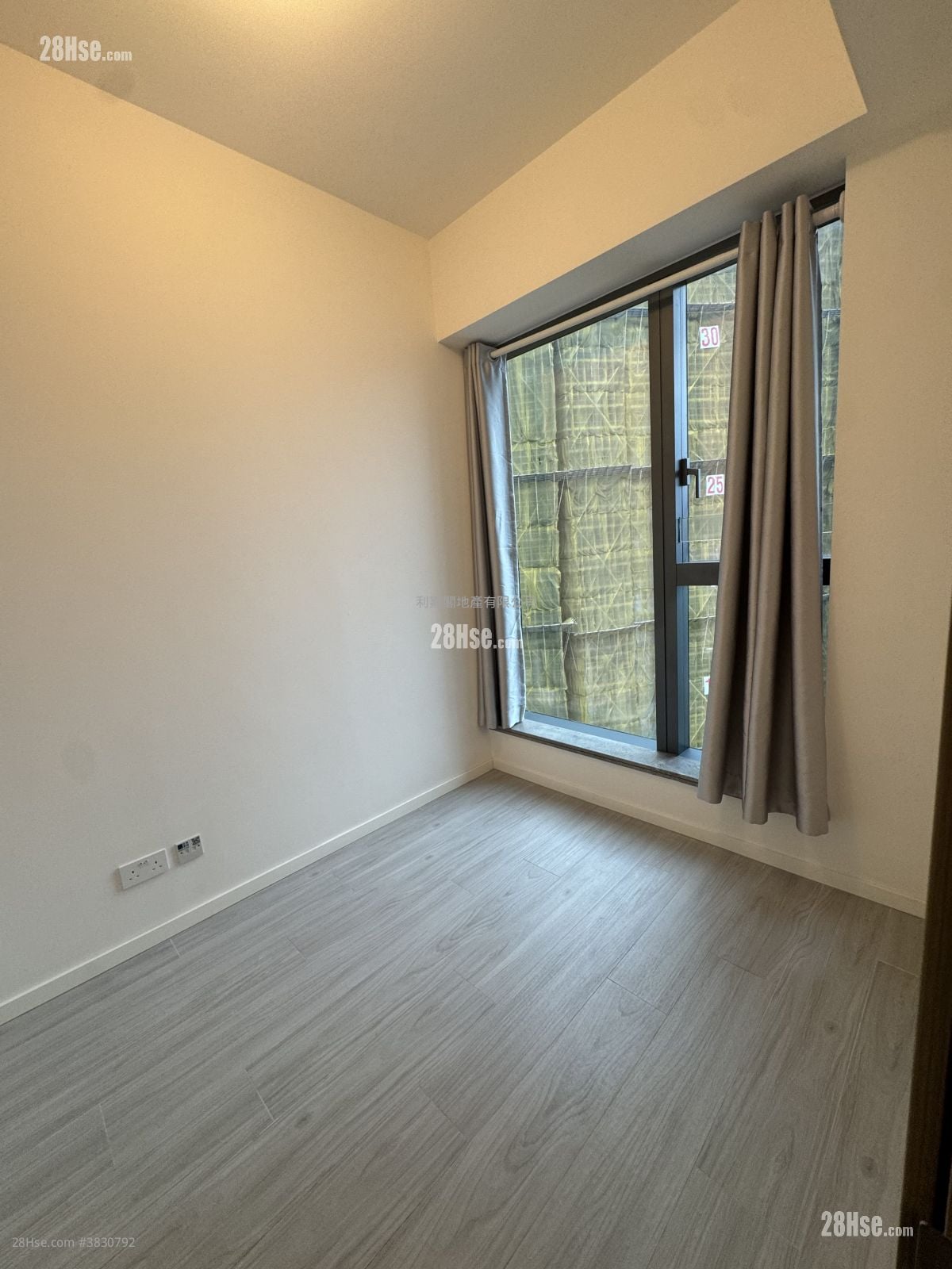 Twin Victoria Rental 1 Bedroom , 1 Bathroom 301 ft²