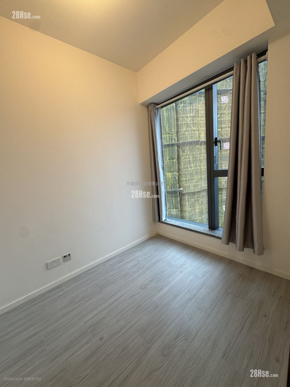 Twin Victoria Rental 1 Bedroom , 1 Bathroom 301 ft²