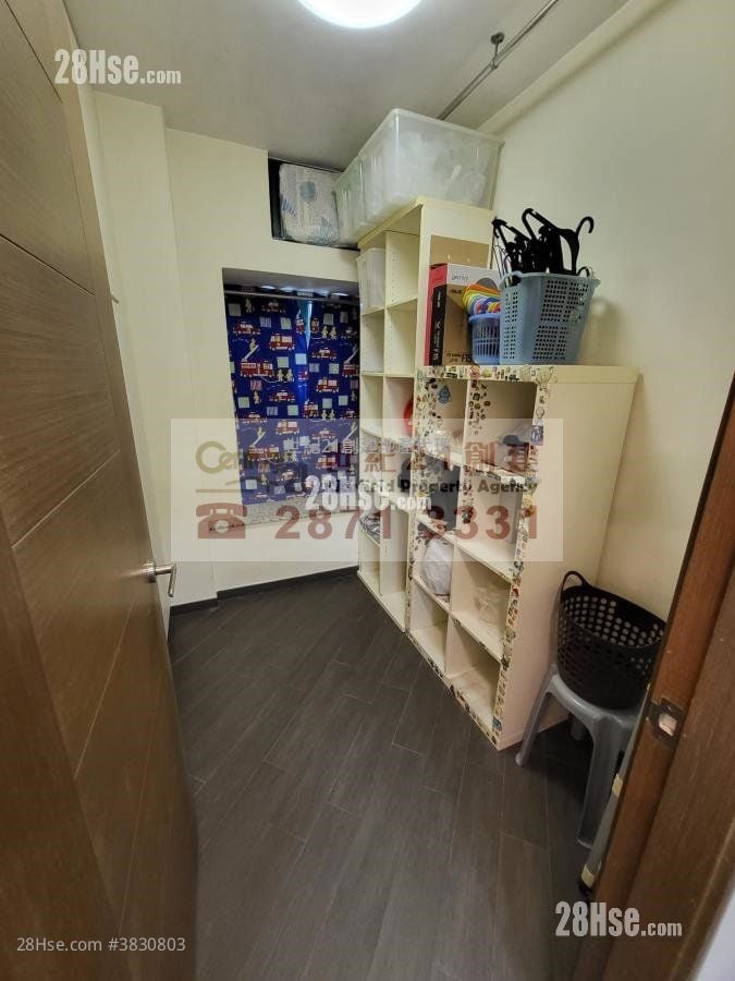 Scholastic Garden Sell 3 Bedrooms , 2 Bathrooms 661 ft²
