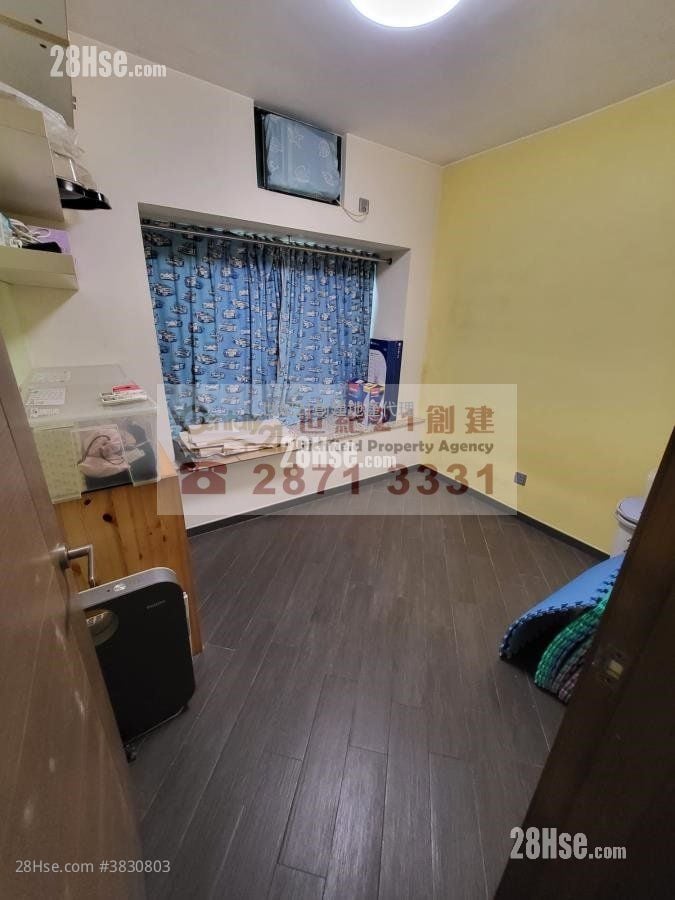 Scholastic Garden Sell 3 Bedrooms , 2 Bathrooms 661 ft²