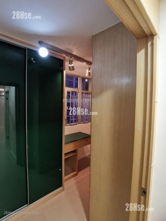 May Shing Court Sell 2 Bedrooms , 1 Bathroom