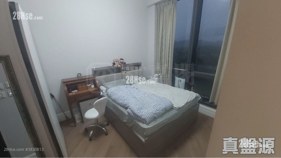 Eden Manor Sell 3 Bedrooms , 3 Bathrooms 967 ft²