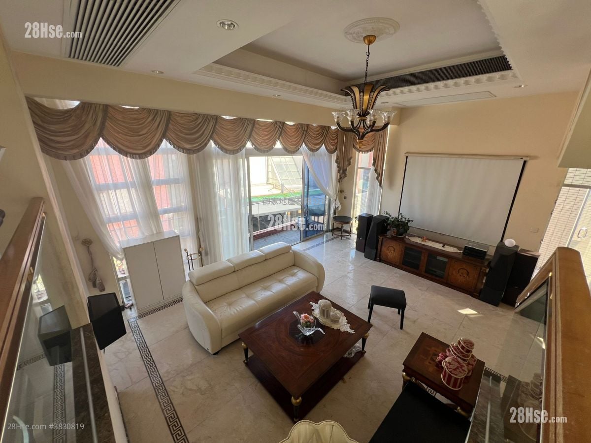 Sunshine Villa Sell 3 Bedrooms , 3 Bathrooms 1,690 ft²