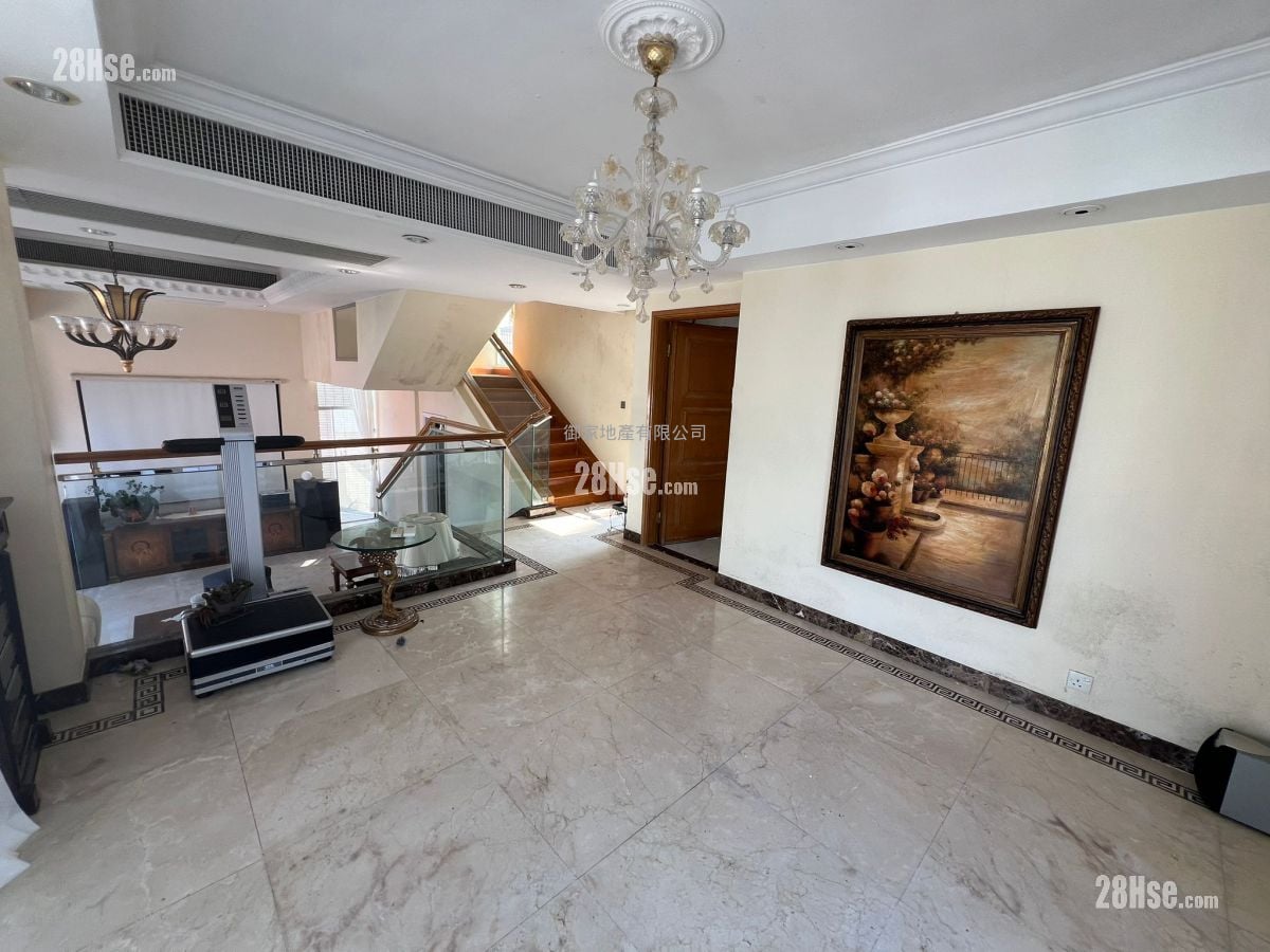 Sunshine Villa Sell 3 Bedrooms , 3 Bathrooms 1,690 ft²