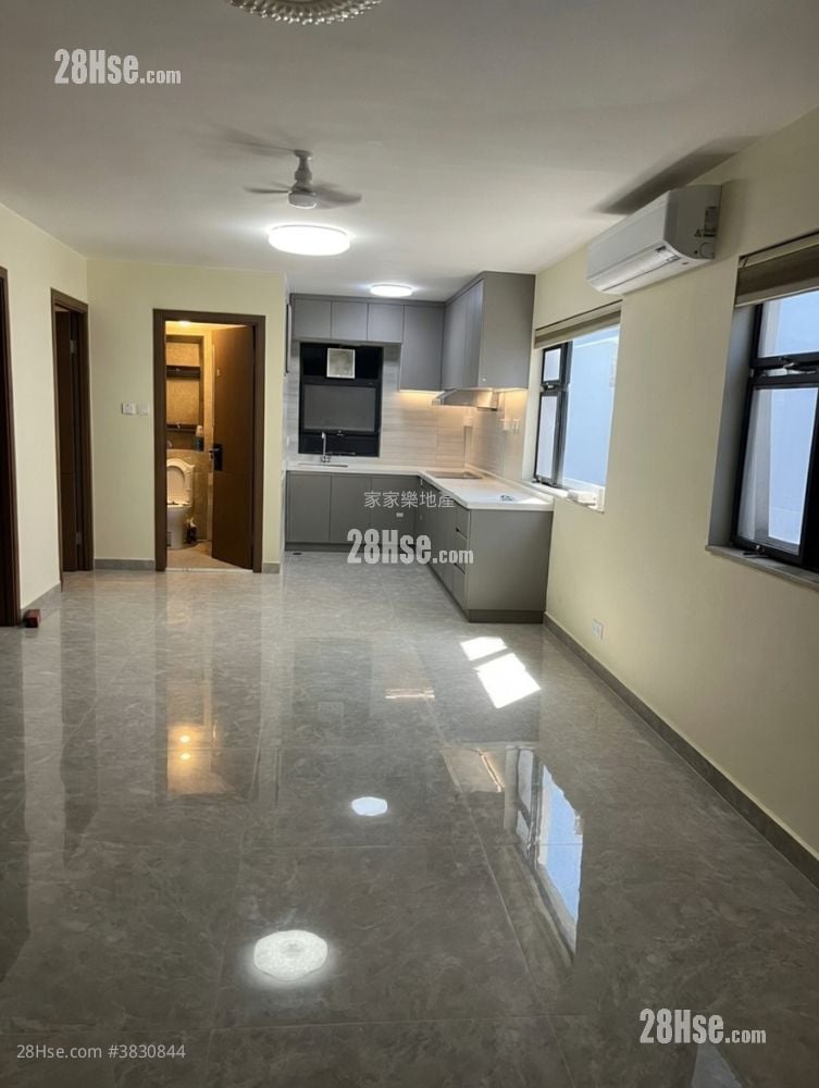 Village Rental 3 Bedrooms , 1 Bathroom 700 ft²