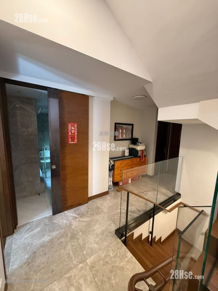 Eden Manor Sell 2,666 ft²