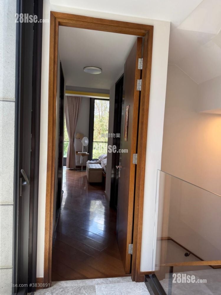 Eden Manor Sell 2,666 ft²