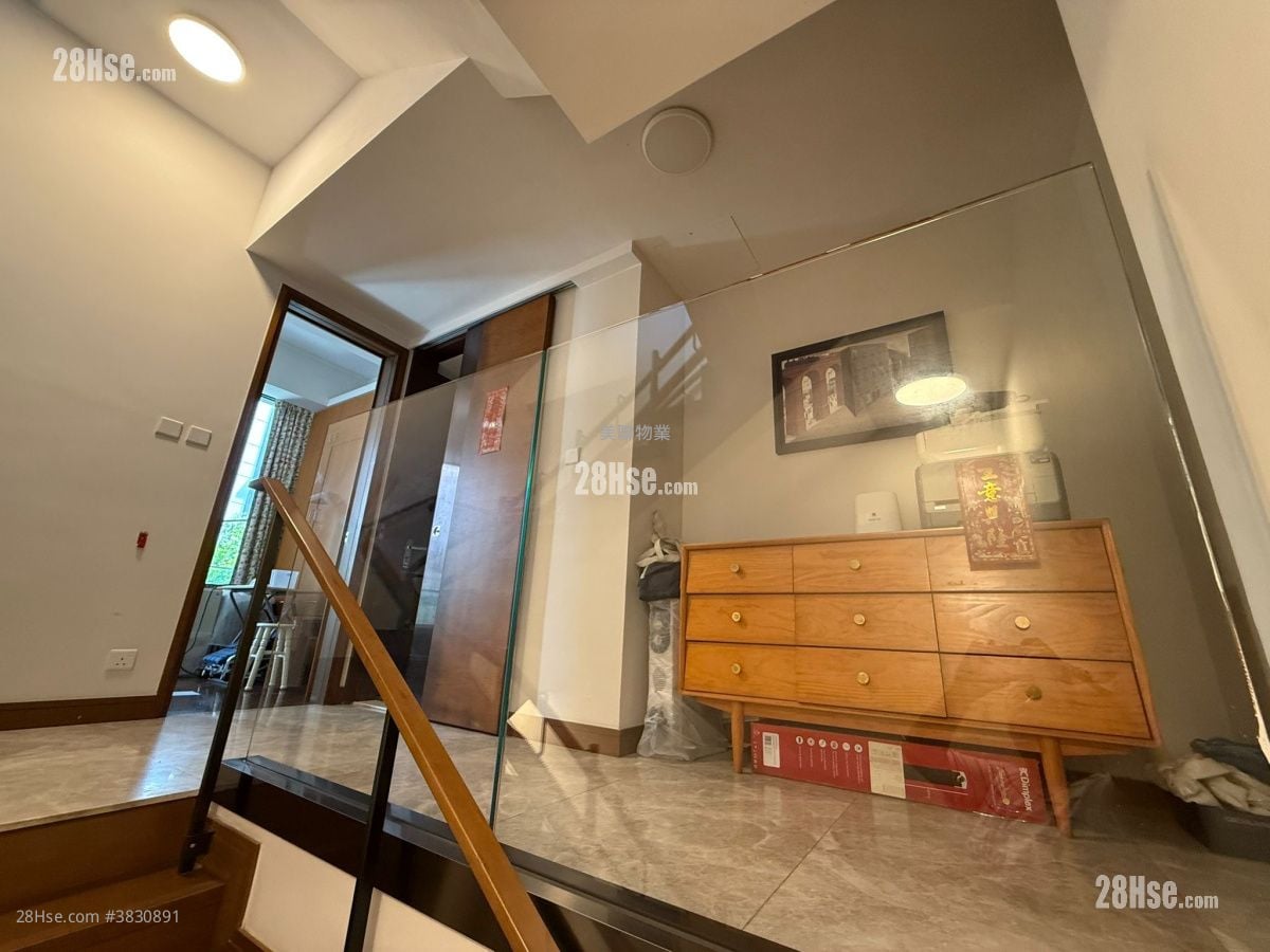 Eden Manor Sell 2,666 ft²
