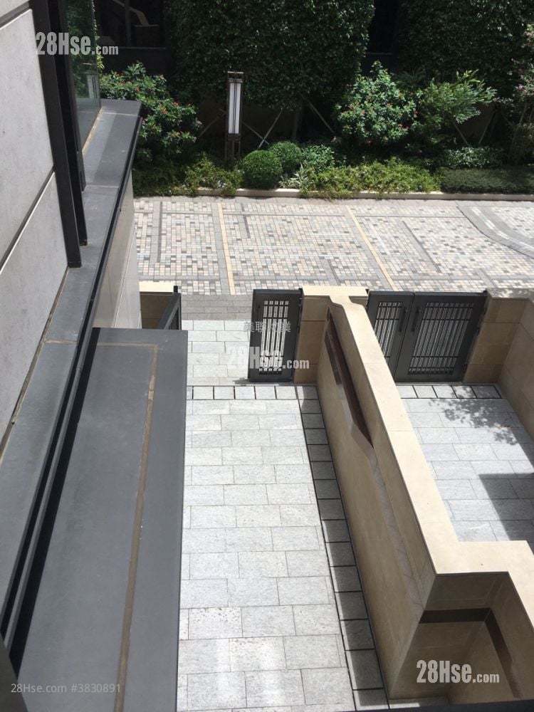 Eden Manor Sell 2,666 ft²