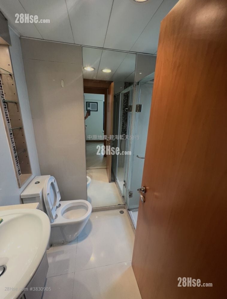 Aquamarine Sell 3 Bedrooms , 1 Bathroom 588 ft²