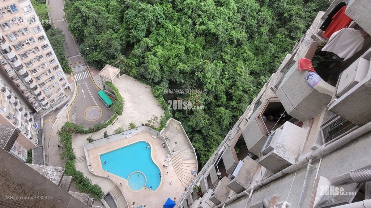 Mount Parker Lodge Sell 2 Bedrooms , 1 Bathroom 445 ft²
