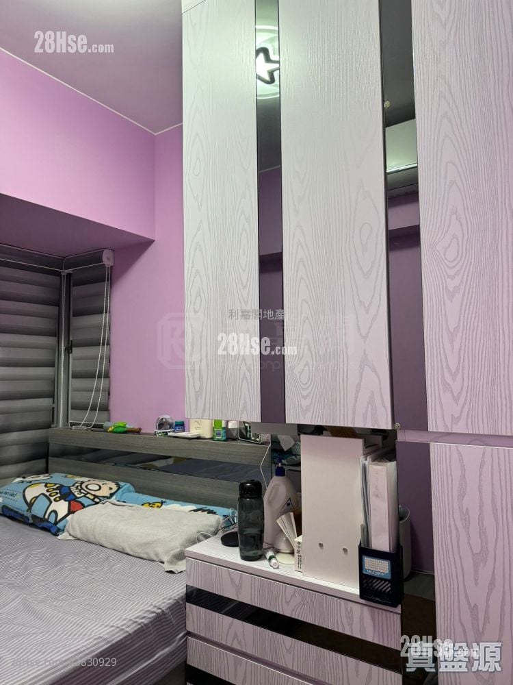 Oxford Heights Sell 2 Bedrooms , 1 Bathroom 438 ft²