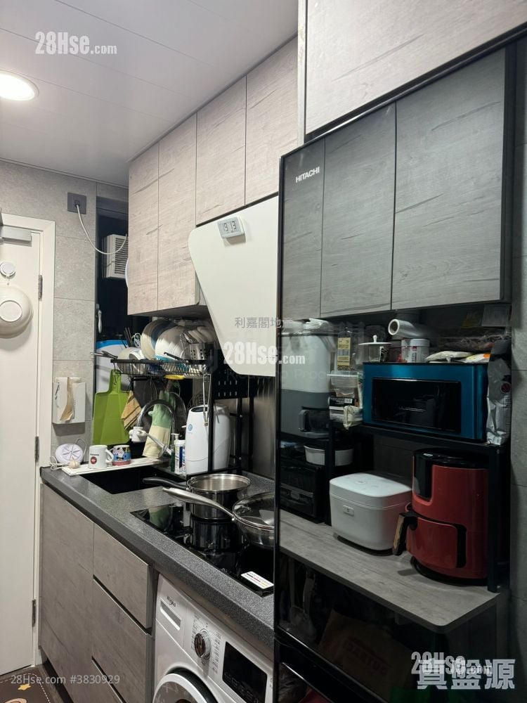Oxford Heights Sell 2 Bedrooms , 1 Bathroom 438 ft²