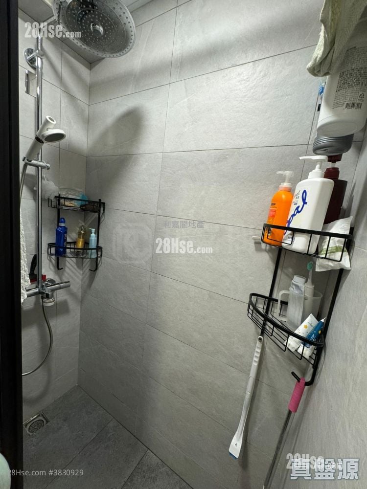 Oxford Heights Sell 2 Bedrooms , 1 Bathroom 438 ft²