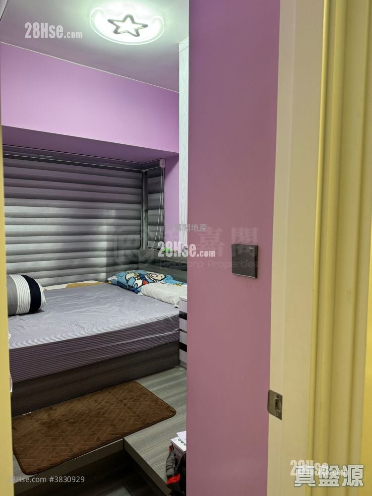 Oxford Heights Sell 2 Bedrooms , 1 Bathroom 438 ft²