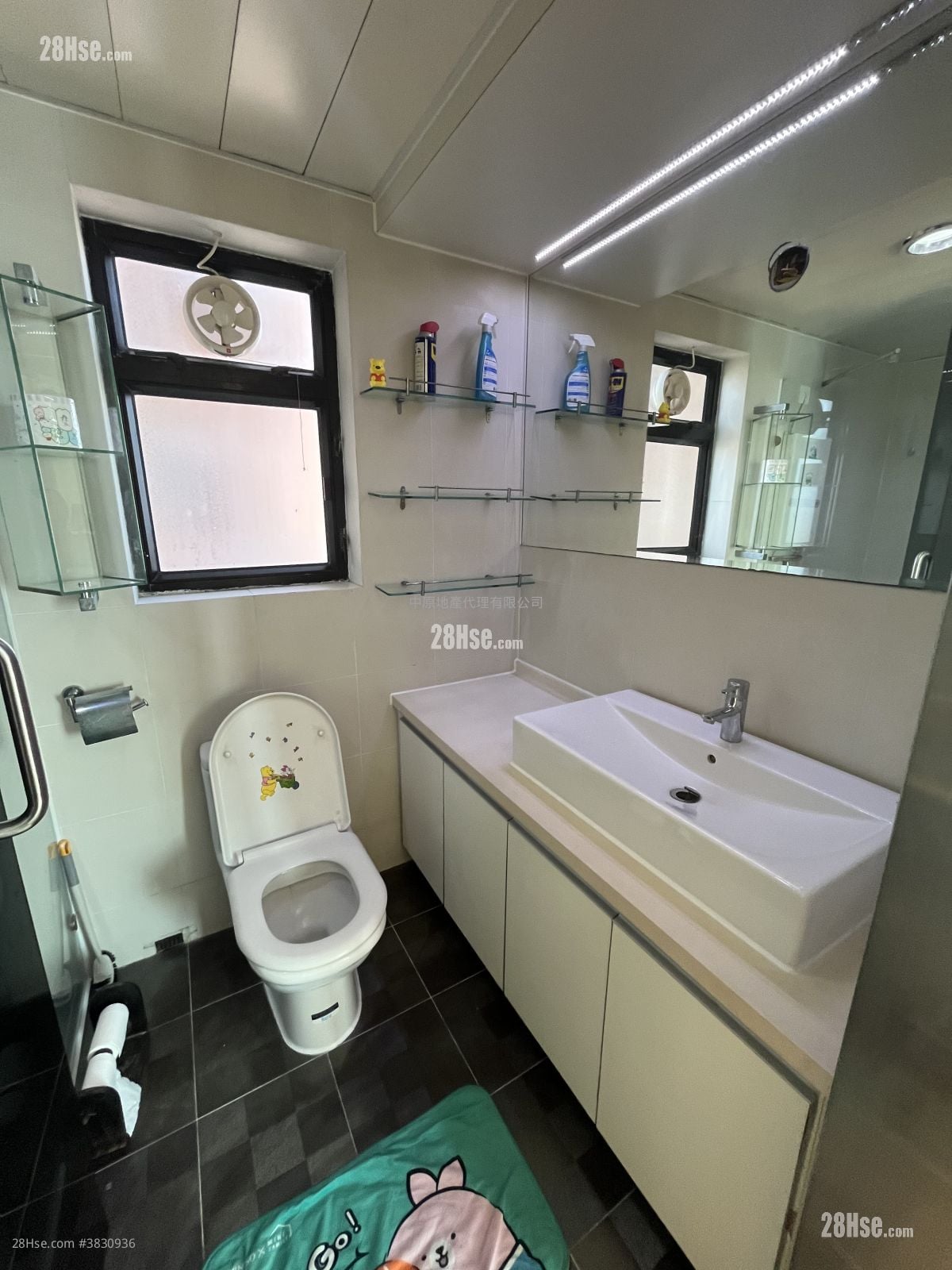 Aegean Coast Rental 4 Bedrooms , 3 Bathrooms 811 ft²