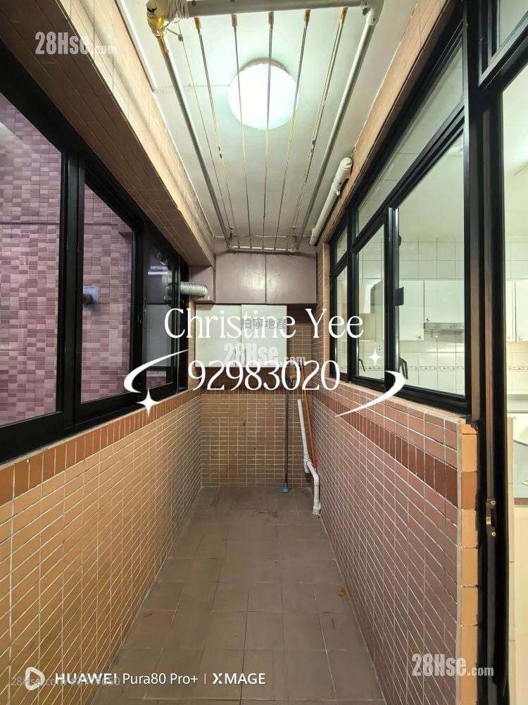 The Broadville Rental 3 Bedrooms , 2 Bathrooms 1,180 ft²