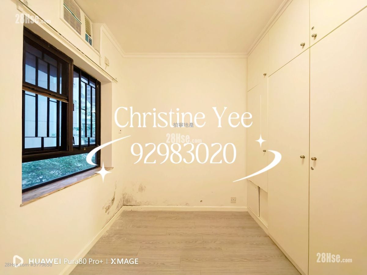 The Broadville Rental 3 Bedrooms , 2 Bathrooms 1,180 ft²
