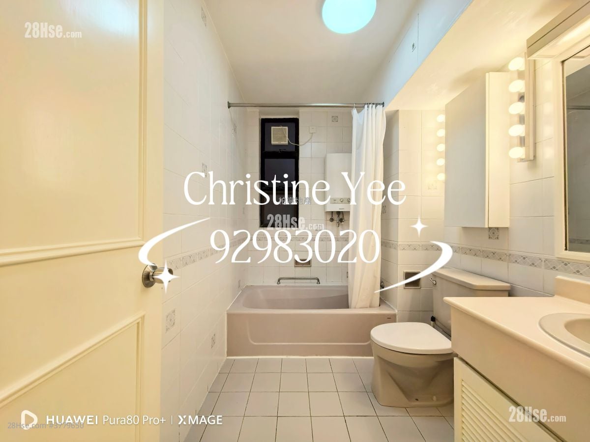 The Broadville Rental 3 Bedrooms , 2 Bathrooms 1,180 ft²