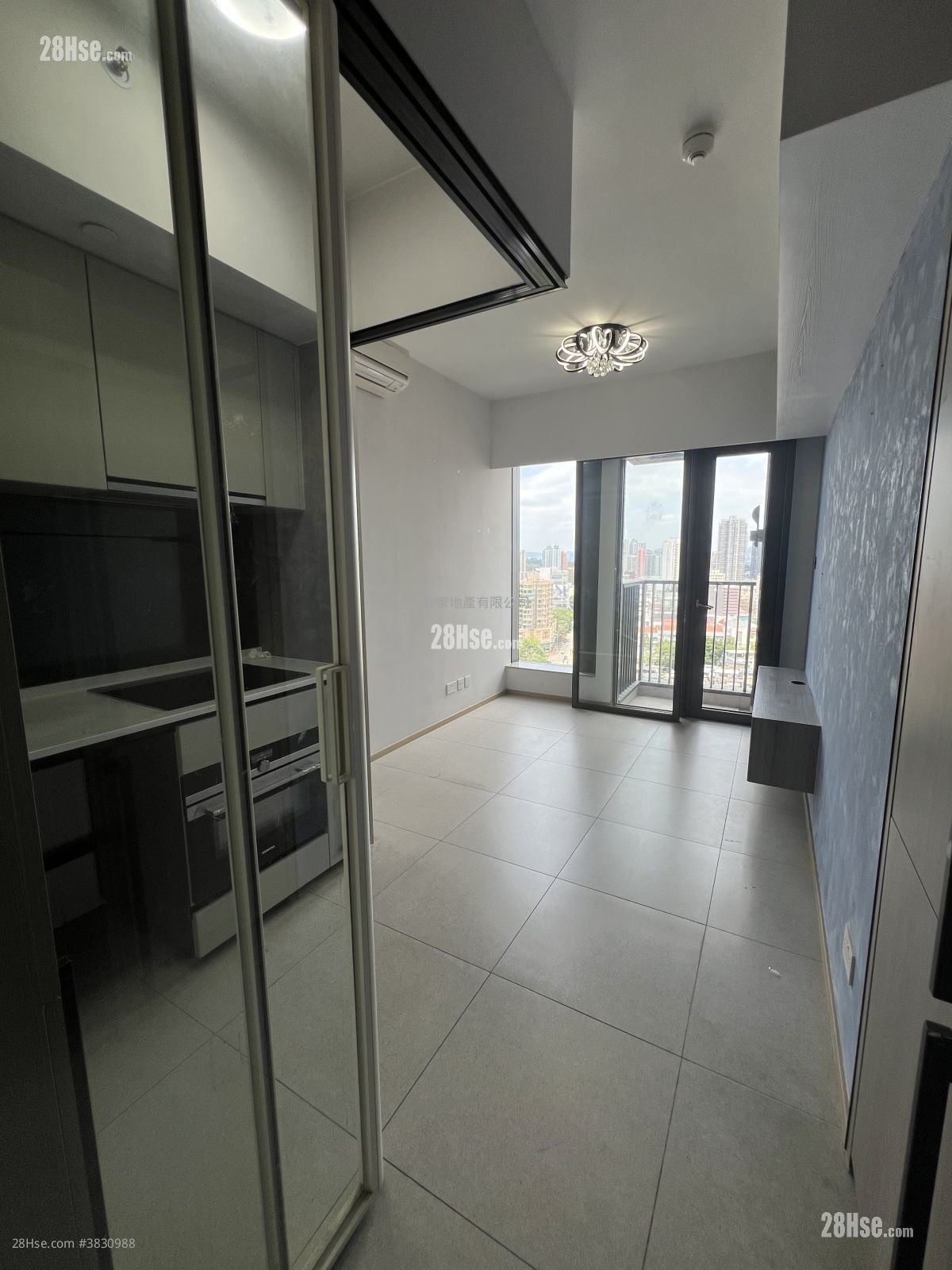 Atrium House Sell 2 Bedrooms , 1 Bathroom 434 ft²