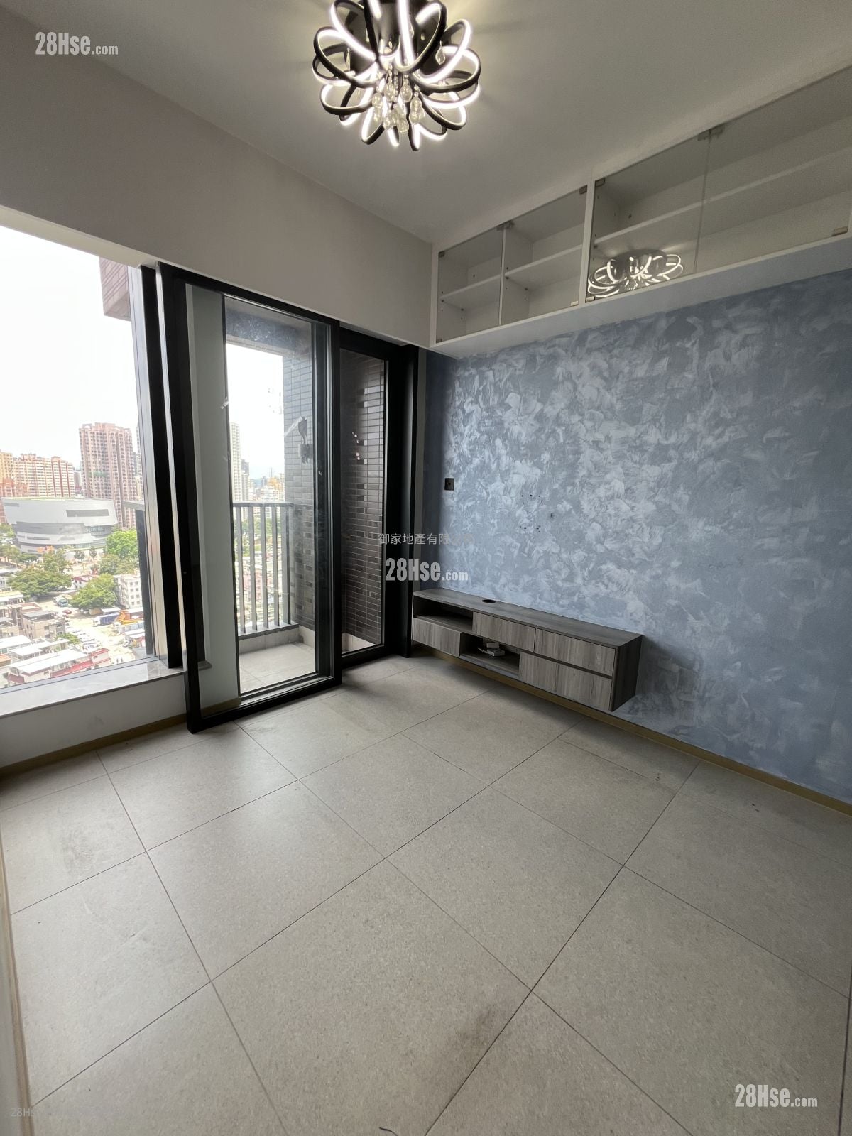Atrium House Sell 2 Bedrooms , 1 Bathroom 434 ft²