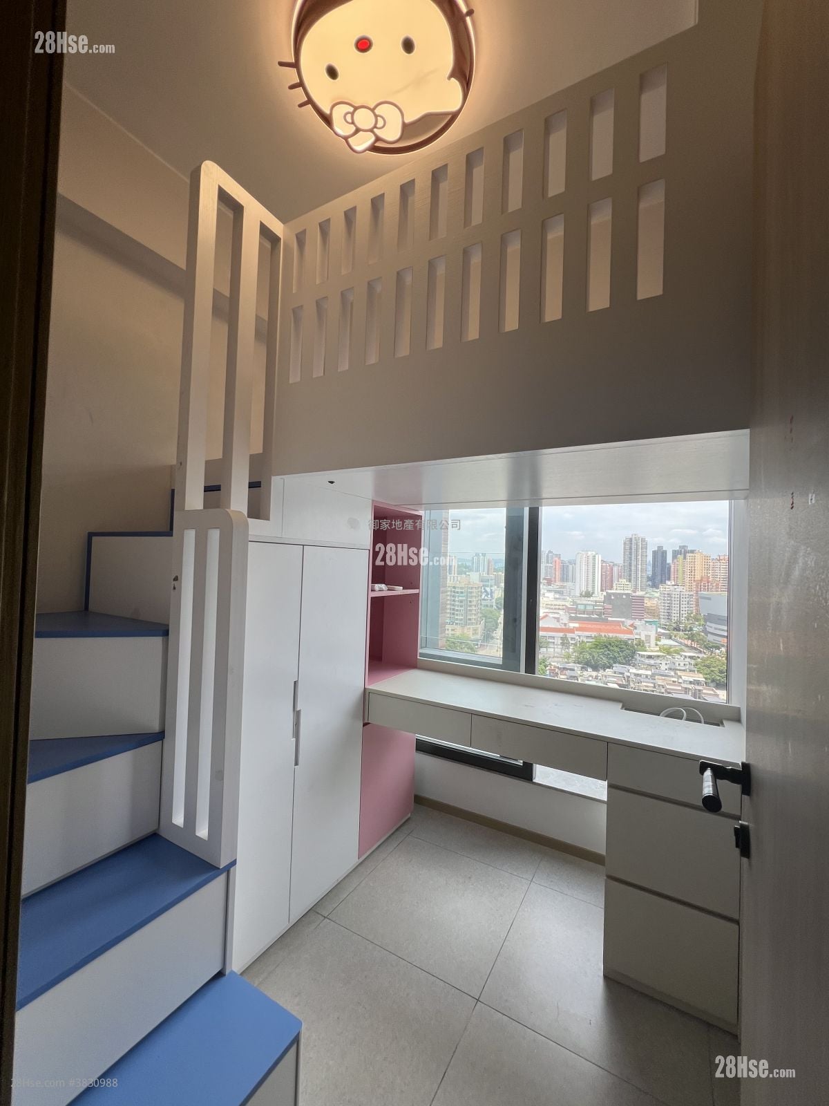 Atrium House Sell 2 Bedrooms , 1 Bathroom 434 ft²