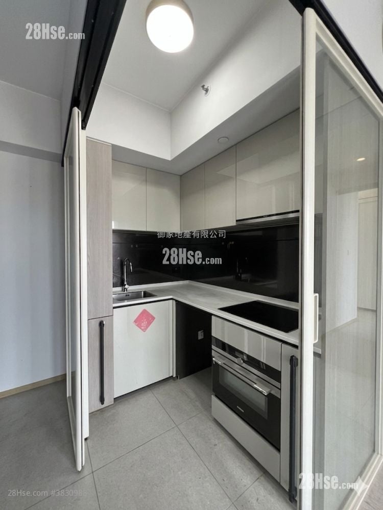 Atrium House Sell 2 Bedrooms , 1 Bathroom 434 ft²