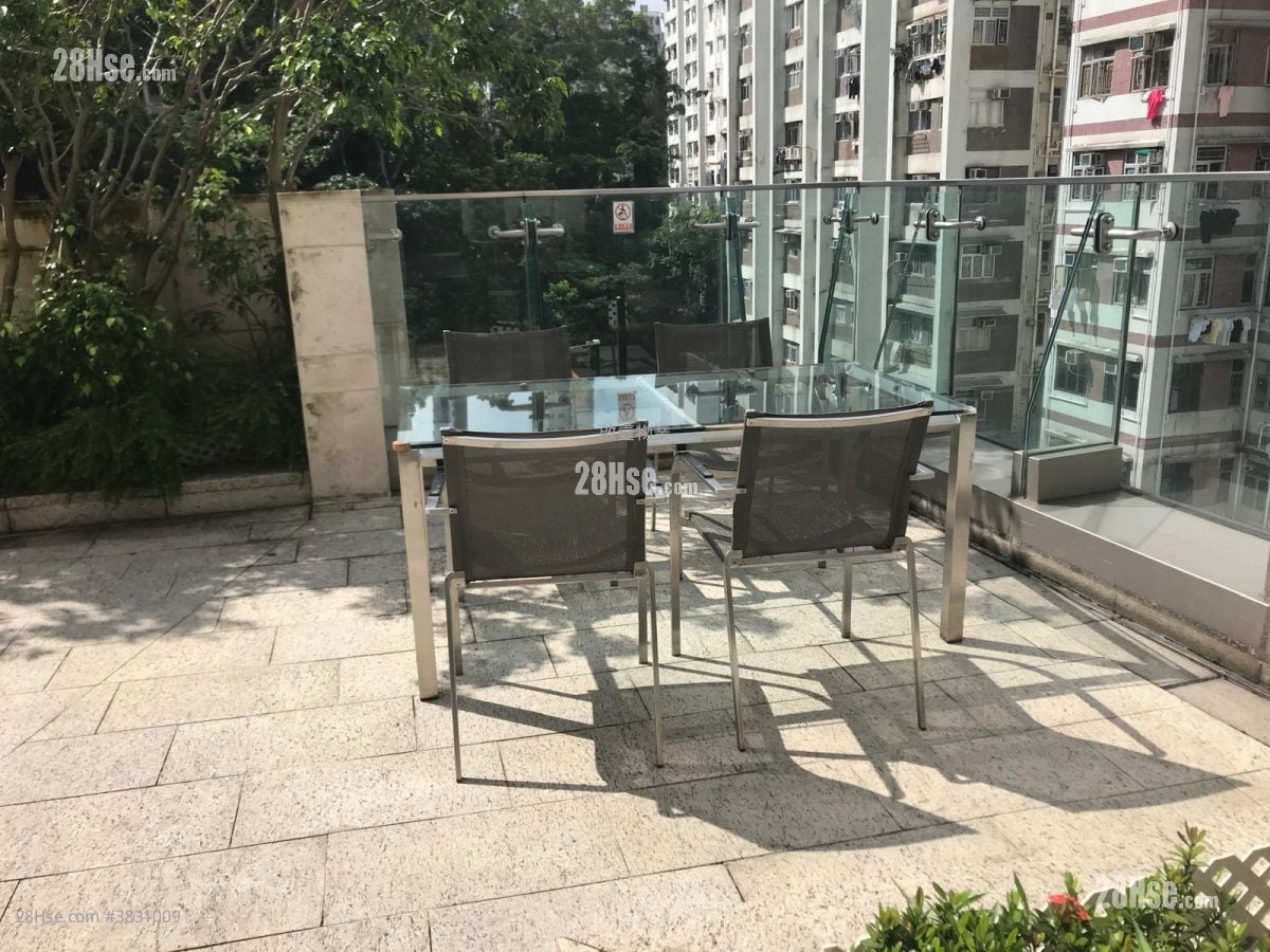 Gardenia Rental 1 Bedroom , 1 Bathroom 270 ft²