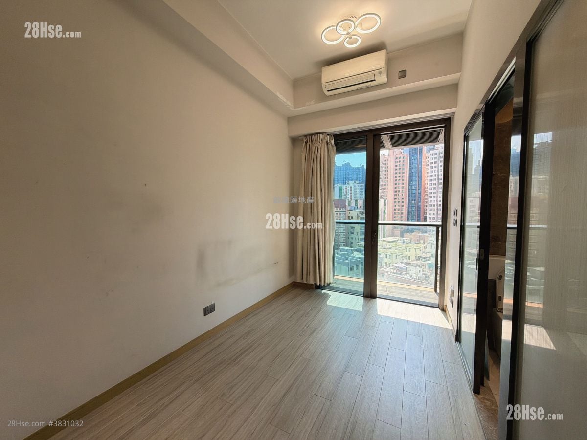 The Vantage Rental 1 Bathroom 218 ft²