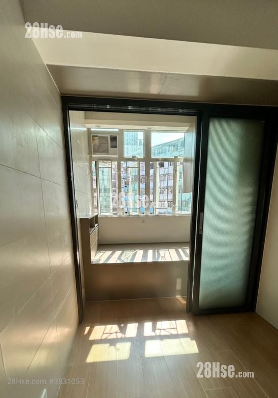 Tung Lok Mansion Rental 180 ft²