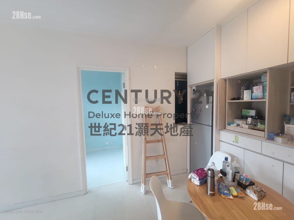 Mont Vert Rental 3 Bedrooms , 2 Bathrooms 750 ft²