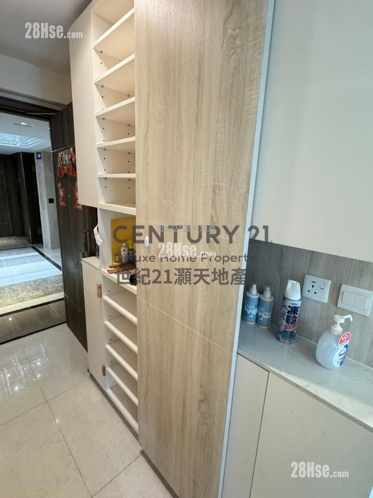 Mont Vert Rental 3 Bedrooms , 2 Bathrooms 750 ft²