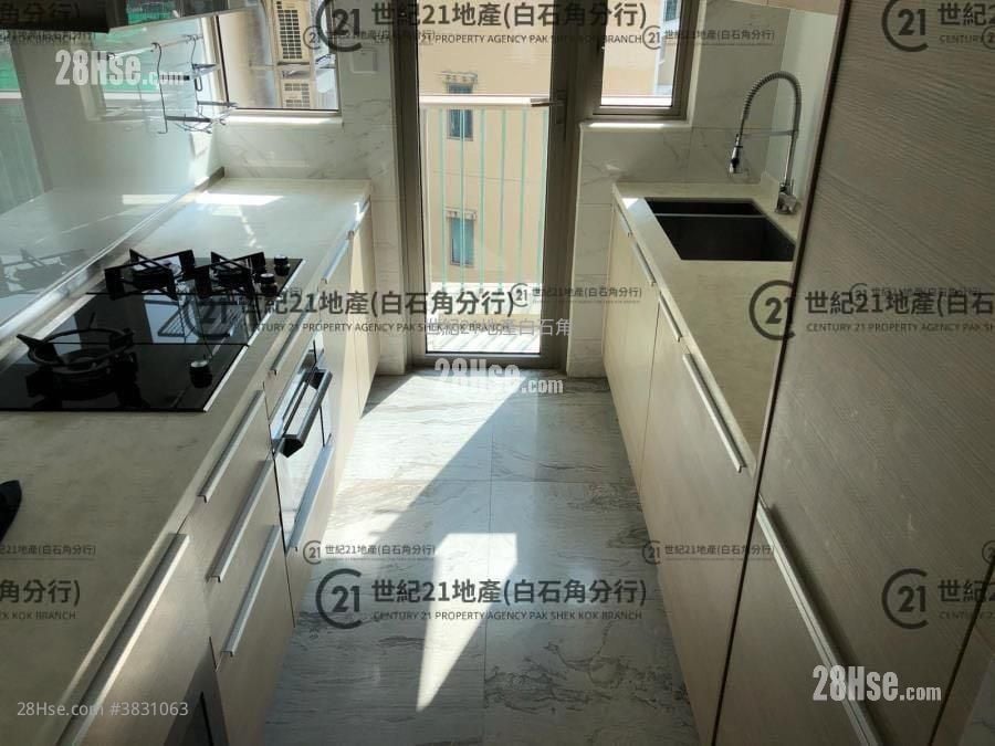 Mayfair By The Sea Rental 3 Bedrooms , 2 Bathrooms 1,081 ft²