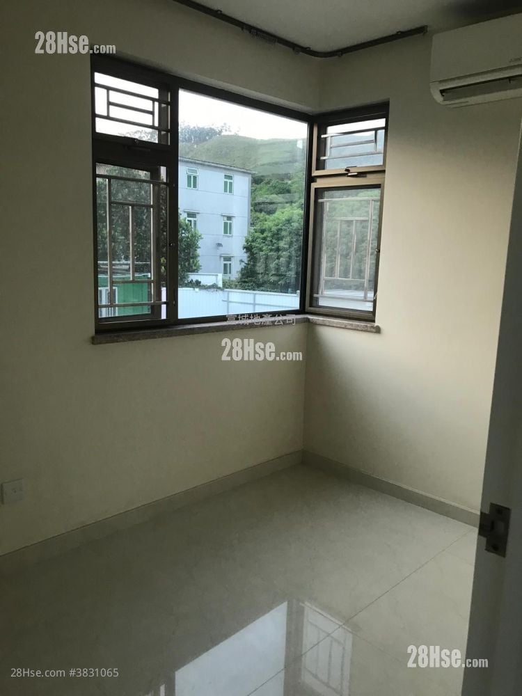 Village Rental 3 Bedrooms , 1 Bathroom 630 ft²