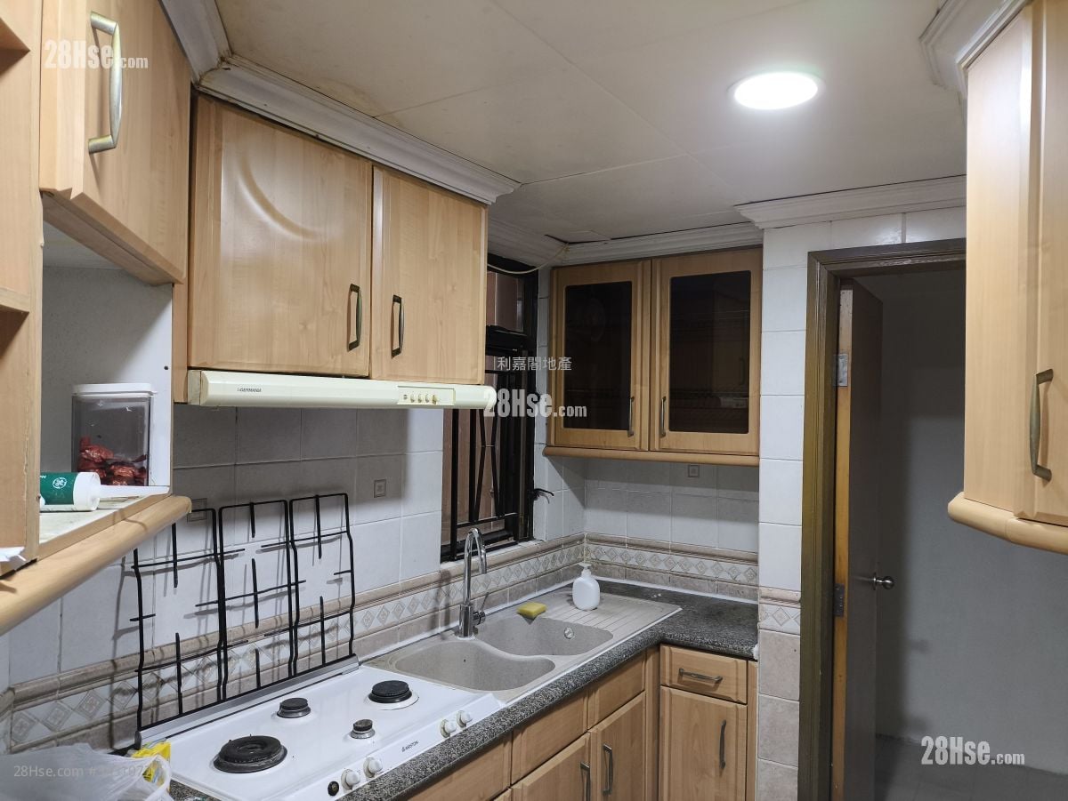 Grand Palisades Sell 3 Bedrooms , 2 Bathrooms 915 ft²